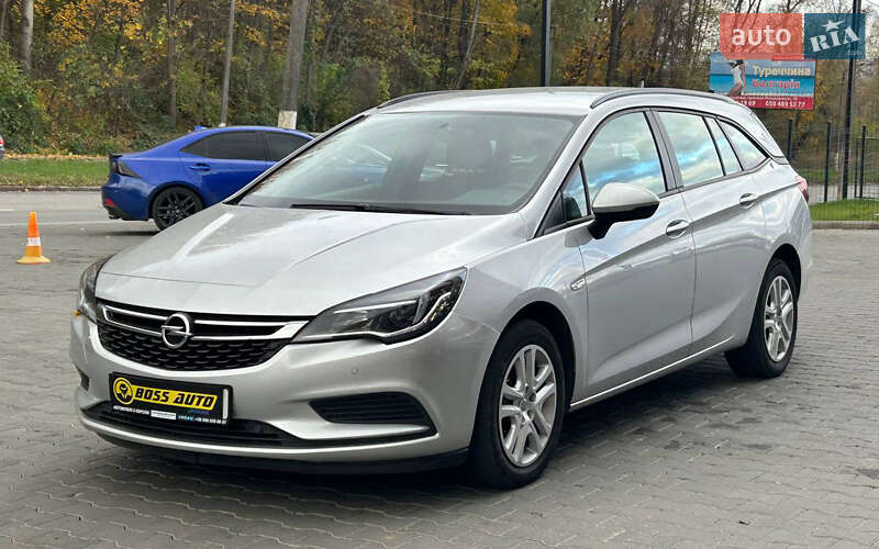 Універсал Opel Astra 2016 в Чернівцях