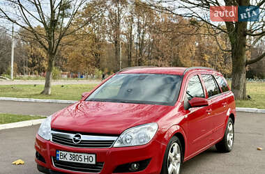 Універсал Opel Astra 2007 в Рівному