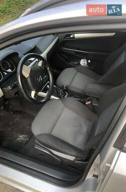 Универсал Opel Astra 2007 в 
