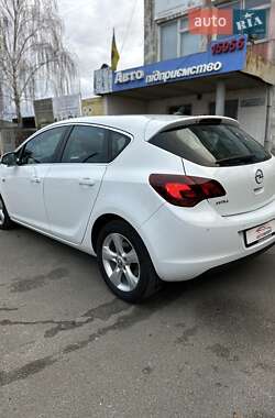 Хэтчбек Opel Astra 2010 в Сумах