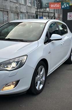 Хэтчбек Opel Astra 2010 в Сумах