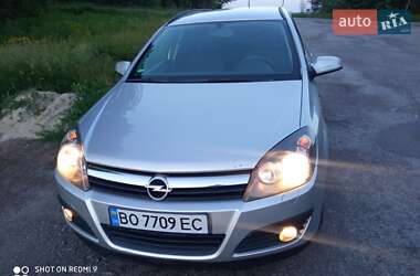 Універсал Opel Astra 2006 в Шумську