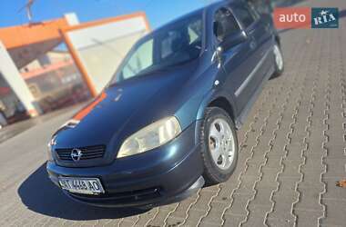 Седан Opel Astra 2005 в Чернівцях