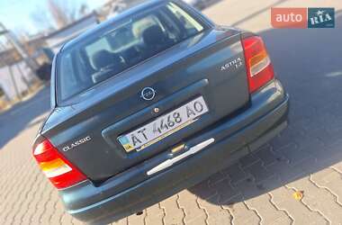 Седан Opel Astra 2005 в Чернівцях