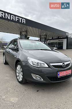 Універсал Opel Astra 2011 в Дубні