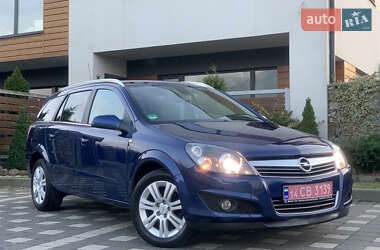 Универсал Opel Astra 2009 в Стрые