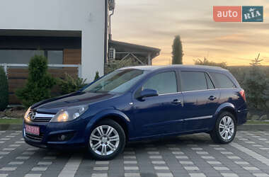 Универсал Opel Astra 2009 в Стрые