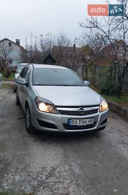 Универсал Opel Astra 2010 в Хмельницком