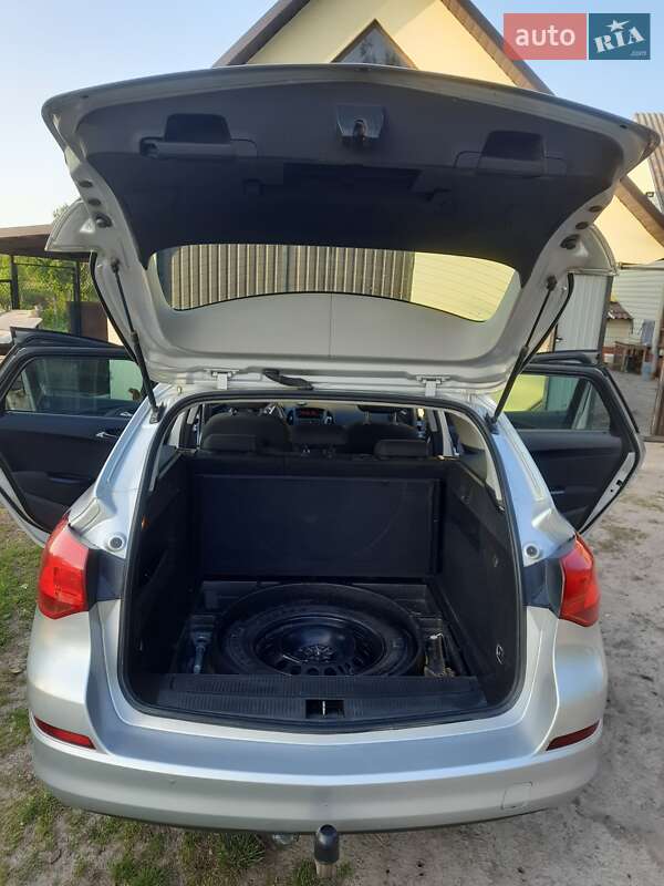 Универсал Opel Astra 2012 в Ратным