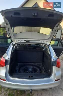 Универсал Opel Astra 2012 в 