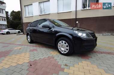 Хэтчбек Opel Astra 2006 в Звягеле