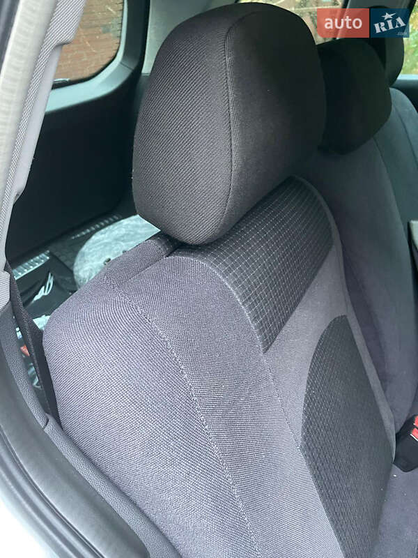 Универсал Opel Astra 2004 в Мерефа