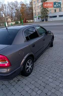 Седан Opel Astra 1998 в Надворной