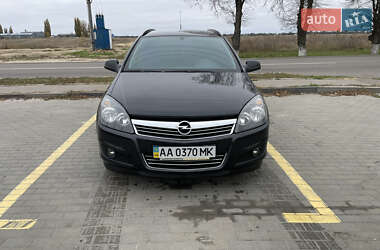 Универсал Opel Astra 2012 в Киеве