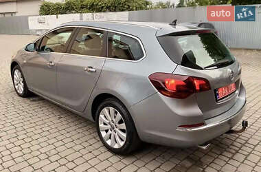 Универсал Opel Astra 2012 в 