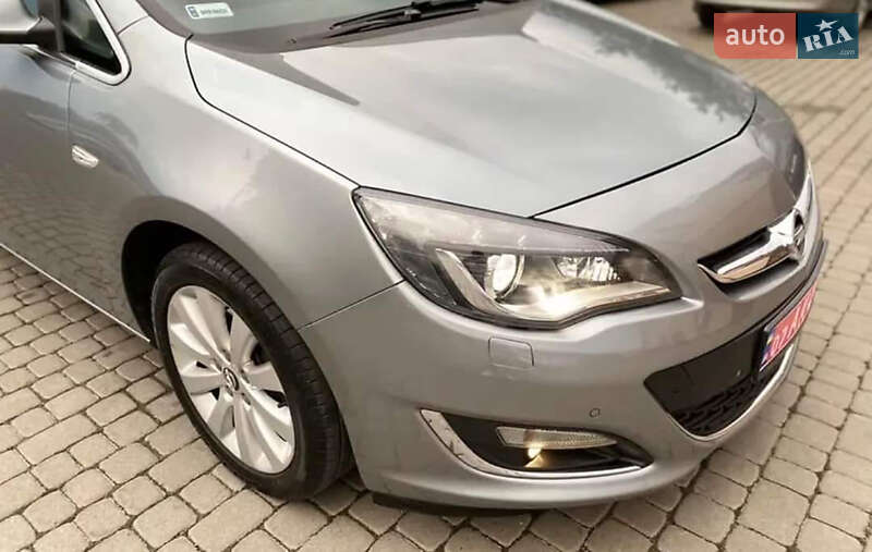 Універсал Opel Astra 2012 в Виноградові