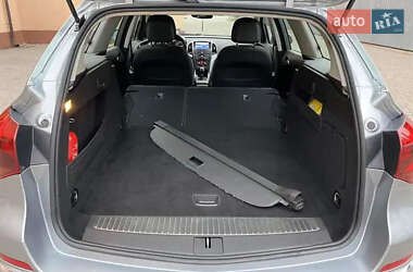 Универсал Opel Astra 2012 в 