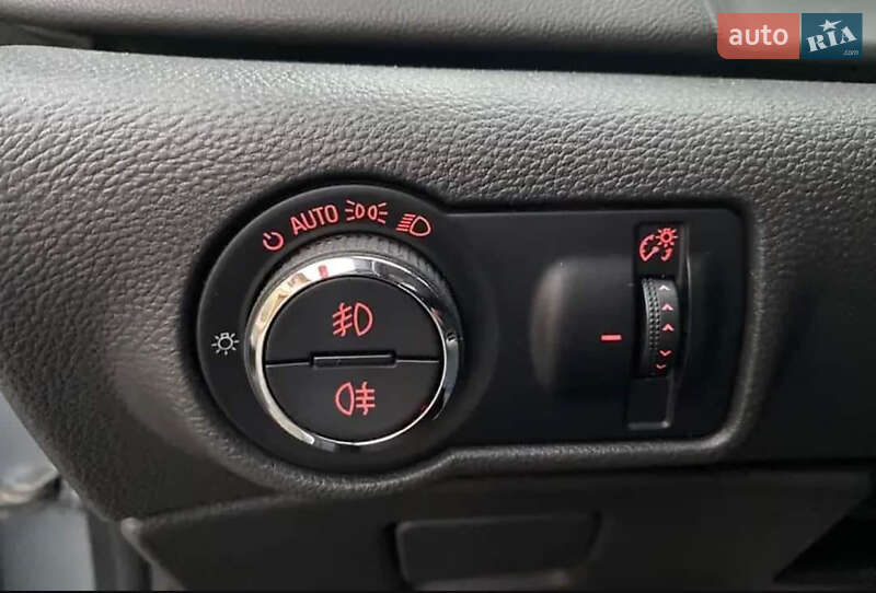 Універсал Opel Astra 2012 в Виноградові
