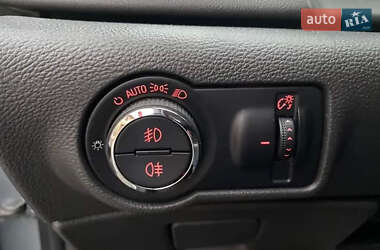 Универсал Opel Astra 2012 в 