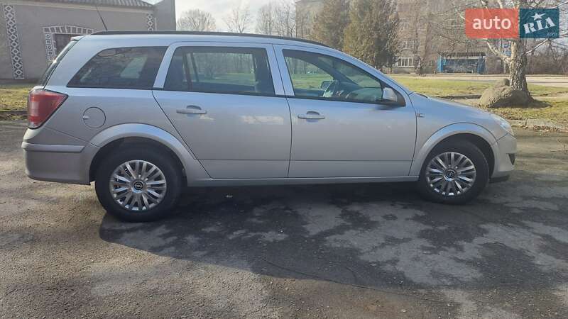 Універсал Opel Astra 2009 в Немирові