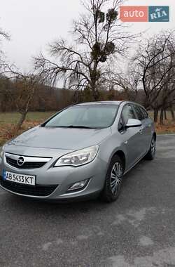Универсал Opel Astra 2011 в 