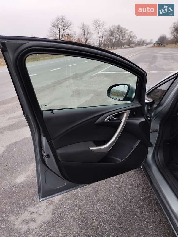 Универсал Opel Astra 2011 в Гнивани фото 8 Универсал Opel Astra 2011 в Гнивани