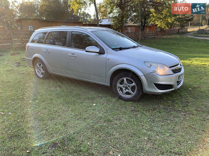 Универсал Opel Astra 2009 в Кременце