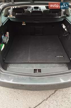Універсал Opel Astra 2011 в 
