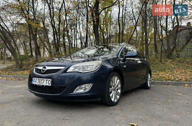 Opel Astra 2011