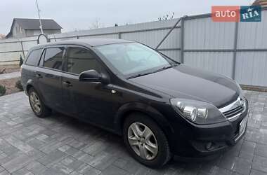 Opel Astra 2011 Opel Astra 2011