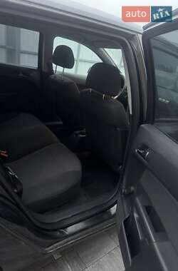 Универсал Opel Astra 2011 в 