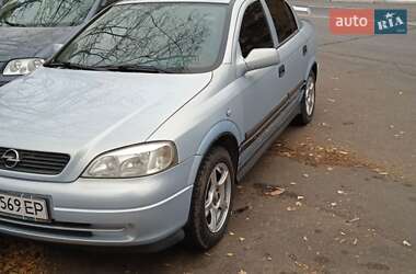 Седан Opel Astra 2005 в Кременчуге