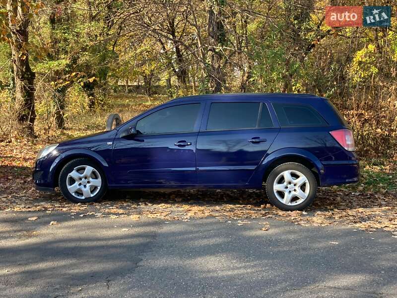 Универсал Opel Astra 2007 в Виноградове
