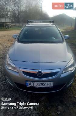 Opel Astra 2011