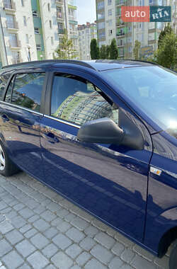 Универсал Opel Astra 2010 в 