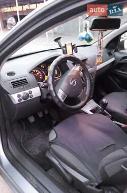 Універсал Opel Astra 2007 в Сумах