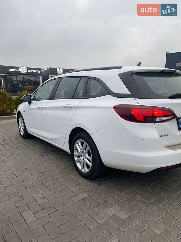 Универсал Opel Astra 2016 в Луцке