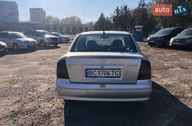 Седан Opel Astra 2005 в Львові