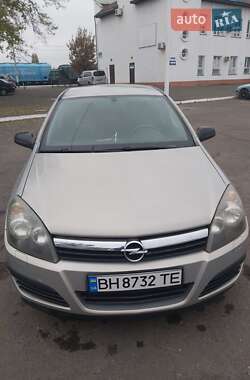 Хетчбек Opel Astra 2006 в Ізмаїлі