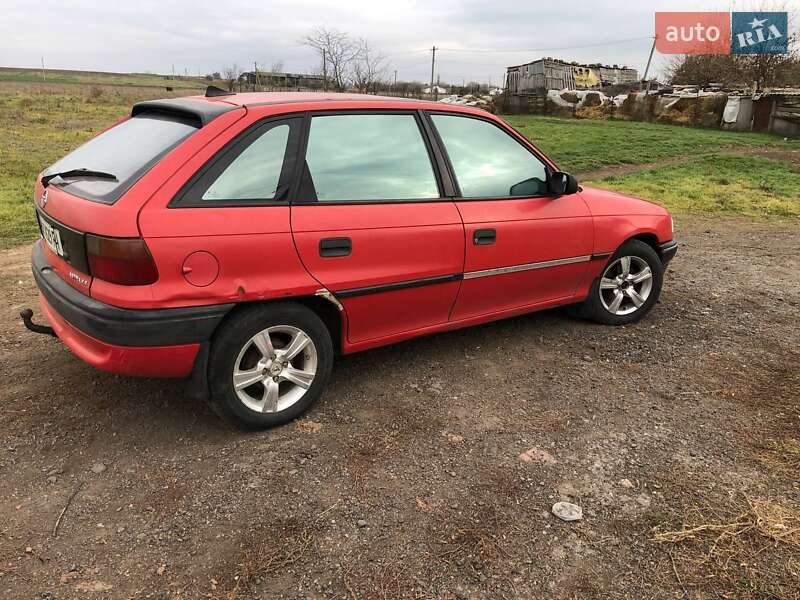 Хэтчбек Opel Astra 1995 в Одессе фото 6 Хэтчбек Opel Astra 1995 в Одессе