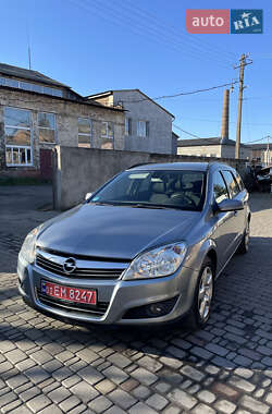 Універсал Opel Astra 2007 в Луцьку