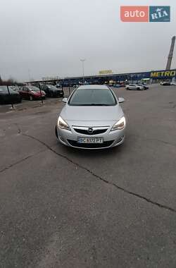 Универсал Opel Astra 2011 в 