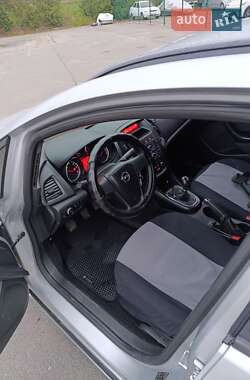 Универсал Opel Astra 2011 в 