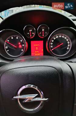 Универсал Opel Astra 2011 в 