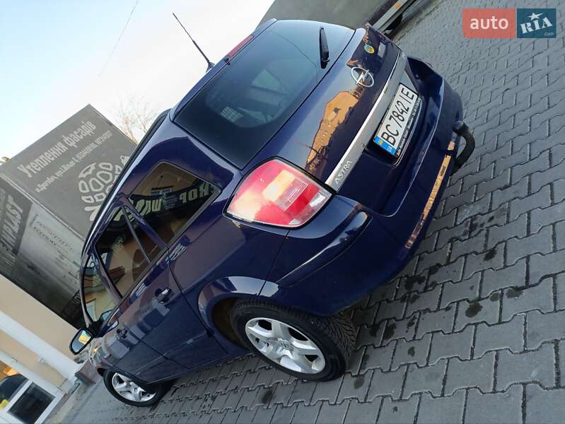 Універсал Opel Astra 2008 в Дрогобичі