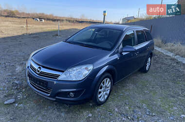 Универсал Opel Astra 2009 в Луцке