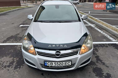 Универсал Opel Astra 2010 в Чернигове