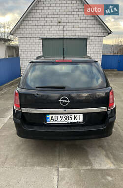 Універсал Opel Astra 2005 в Бершаді