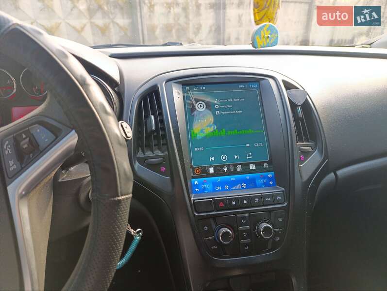 Универсал Opel Astra 2011 в Виннице