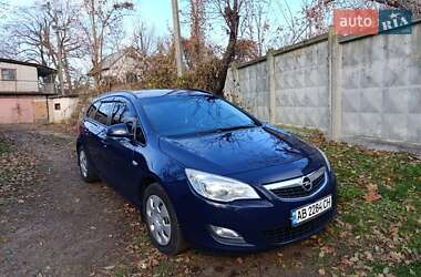 Универсал Opel Astra 2011 в Виннице